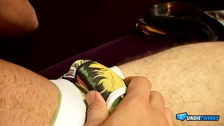 UndieTwinks: Kelly Cooper Jacks Off And Creams His Cock In Hot Undies