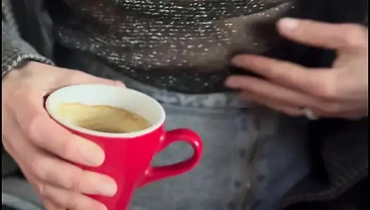 Seksi kafe kızı