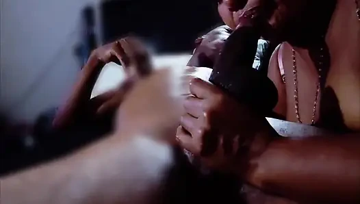 Колумбийская комната сосет за тон