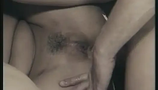 Трех азиатских крош трахает счастливый белый чувак