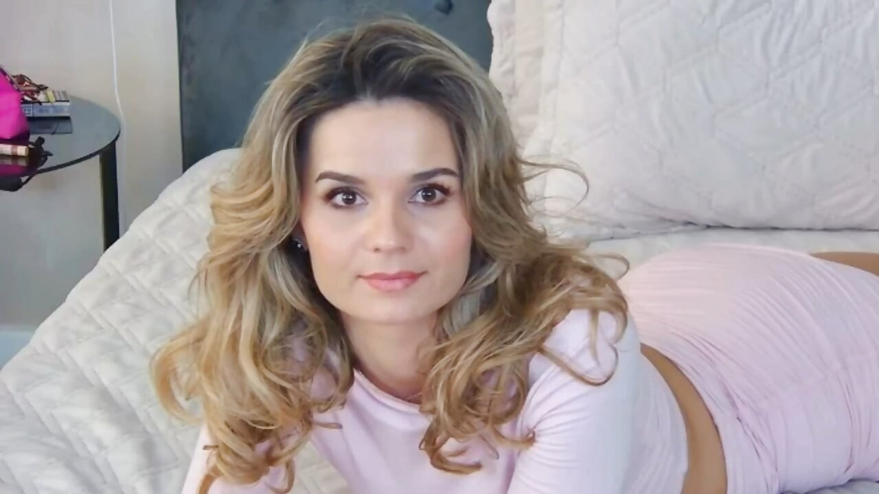 HelenWaldorf는 시간 분위기 후 그 사랑스러운 있다