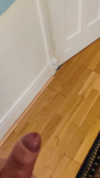 私の小さなチンポがイキまくり