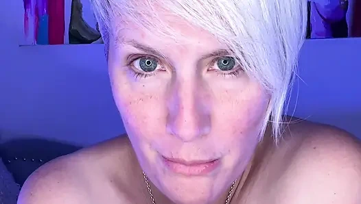 I Can't Sleep So StepMommy Gave Me A Good JOI