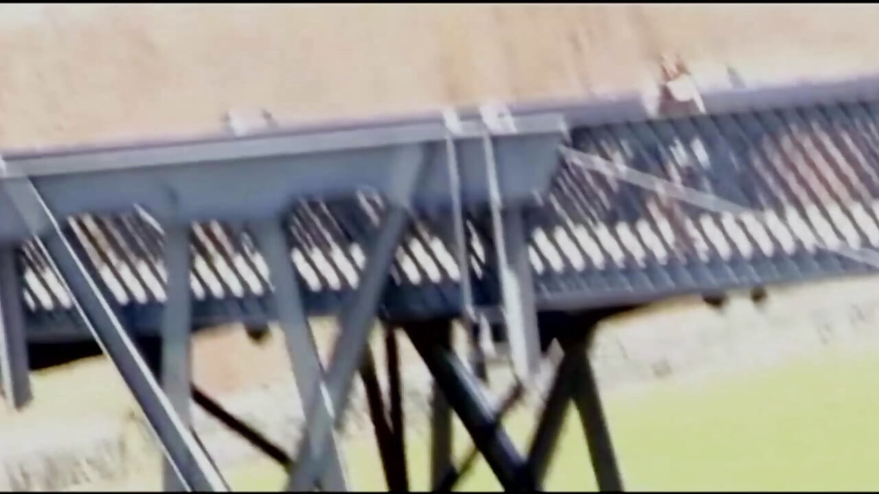 Sie ist ein französisches schätzchen, das ihr enges analloch gefickt hat