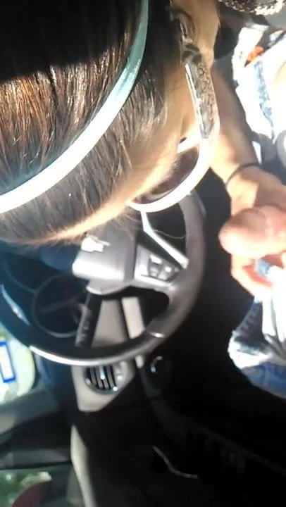 pregnant hooker blows and jerks me in car till cum