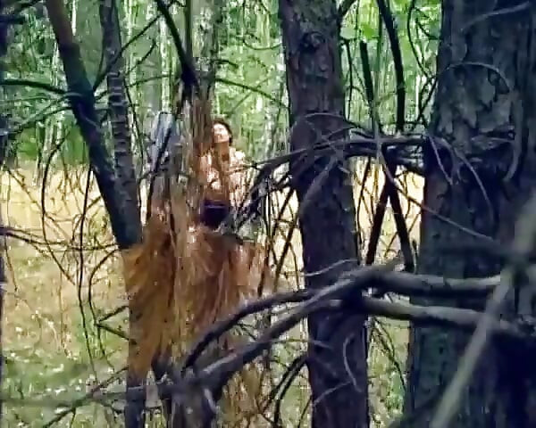 Bae monella del college dalla germania che succhia nella foresta