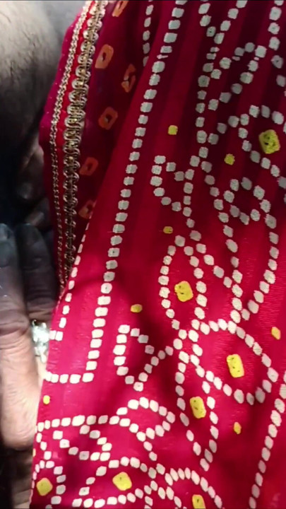 Apne sage chhote devar ke sath bhabhi farm main Apne chhote devar ka land chus kar apni gand marva rahe Apne sabhi… | Clip 2