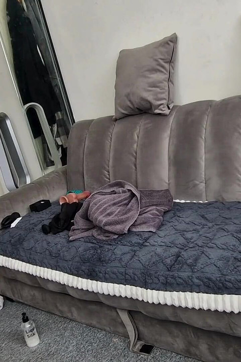 Мужик пришел круглой для негрохоты н звук sesh, пришлось сделать мой член после