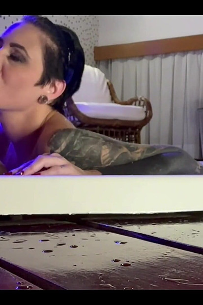 Cris Bathory Getting Fucked in the Hot Tub