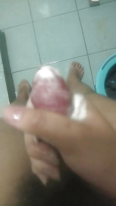 High school little slutty bitch in the bathroom oils up and takes off