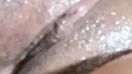 Колумбийская женщина мастурбирует со своим соседом