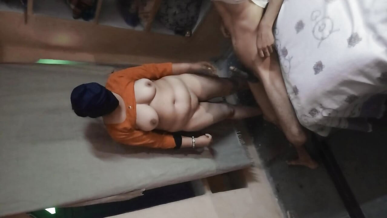 Desi seoske devojke, Desi devojka uska pička u autdoor romantičnoj velikoj sisi xxx seks mms
