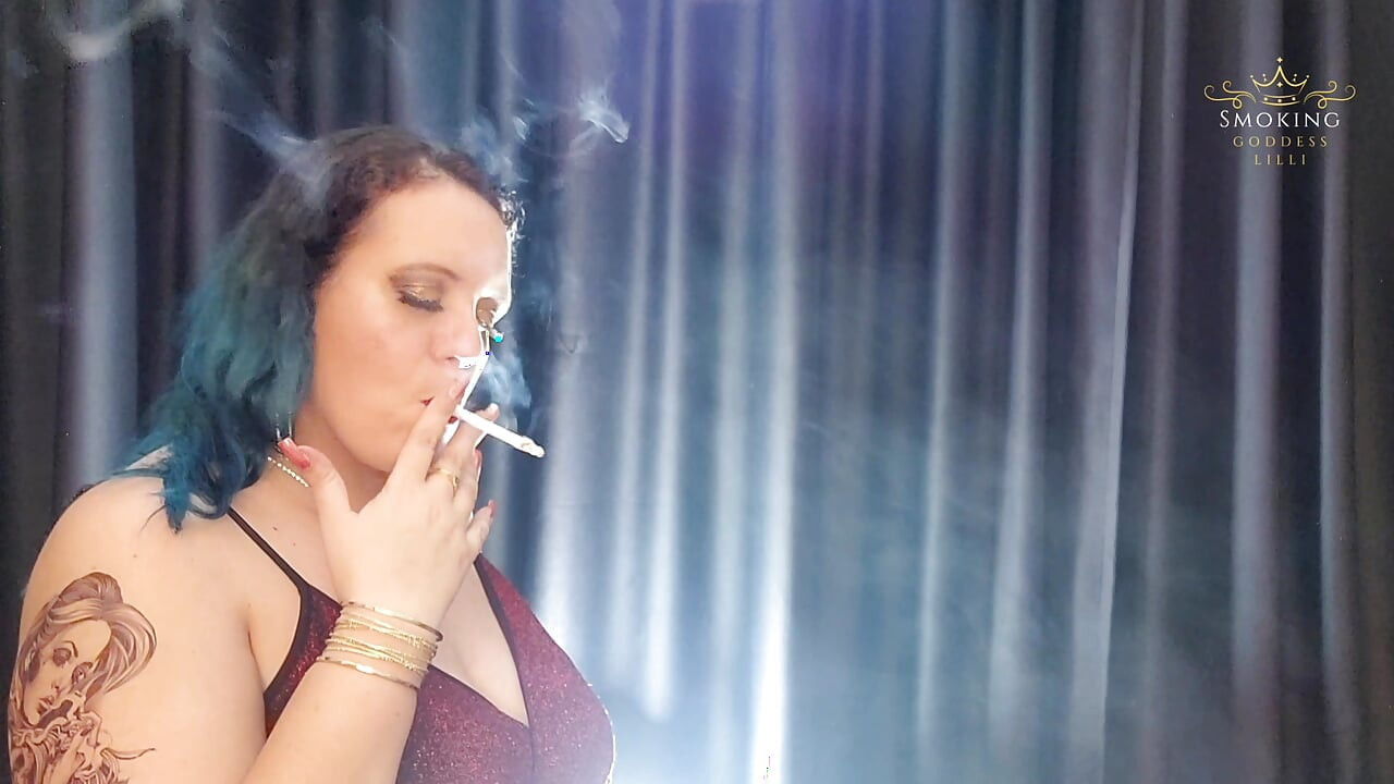 Lilli Smoking Vs120s