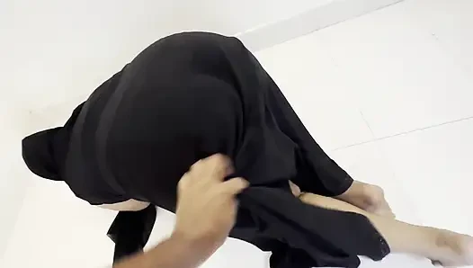 Suudi Arabistan'da büyük götlü güzel bir hizmetçiyi sikiyor - anal boşalma