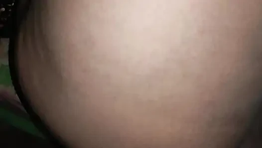 Ich habe meinen gesamten penis in die saftige vagina meiner ehefrau eingeführt.