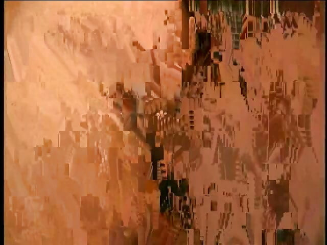 شقراء شابة مثيرة تحصل على حمولتين على وجهها بعد الحصول على DP قوي