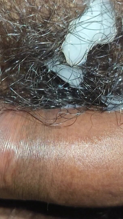 Morate vidjeti trenutak iz "Samoanalnog seksa vlastitim kurcem".
