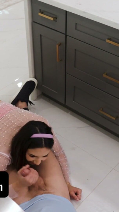 Horny Virgin Step Daughter Discovers That Her Stepdad’s Cock Is So Much Bigger Than Her Boyfriend’s | Clip 1