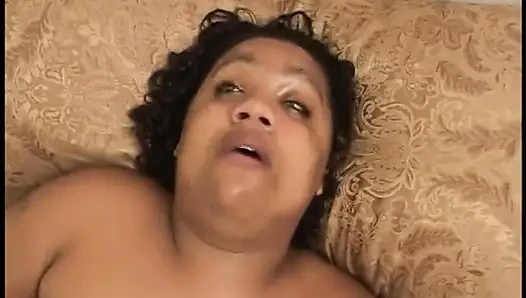 Chocolate floozie with massive garage enjoys being nailed with big dong