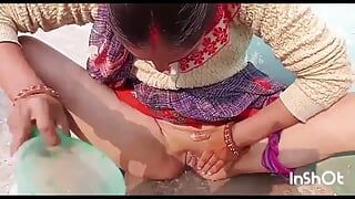 Une Indienne sexy se rase la chatte, vidéo de sexe avec une indienne sexy avec audio en hindi