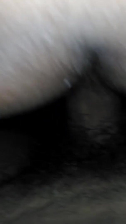 Fängslande ögonblick från "Desi tonåring 18+ bhabhi knullad med en bärbar service pojke för hardcore jävla orgasm Full film ("
