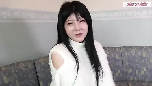 Поразительная красотка из F-Cup с идеальными пропорциями показывает смелый энтузиазм в заряженной приватной встрече