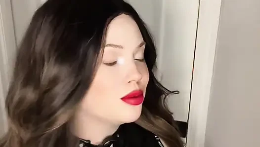 Smoking Leather Mistress Lends Out Her Favorite Toy