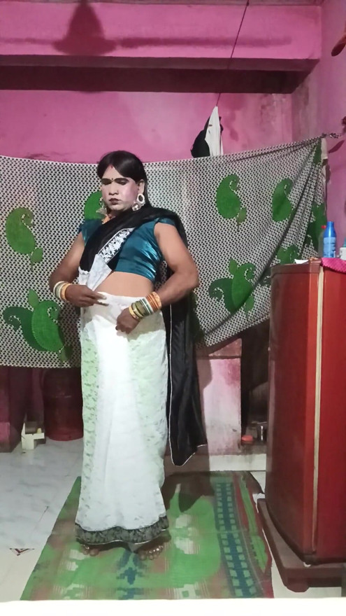 Deshi Madhuri bhabhi crasdreshing | Clip 2
