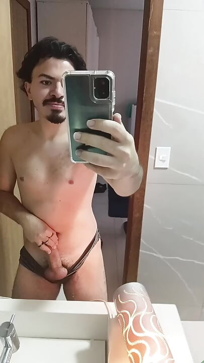 First amateur young gay brazilian solo porn