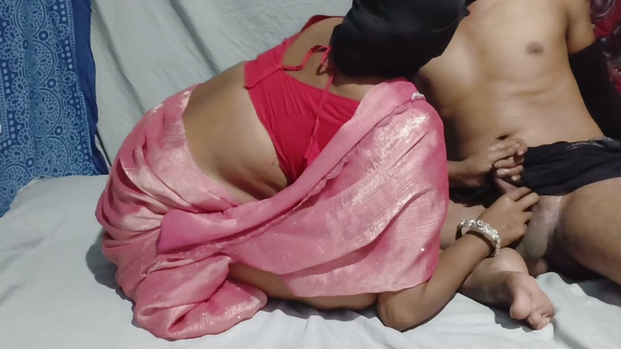 Desi bihari bhabhi ko choda or land chuswaya