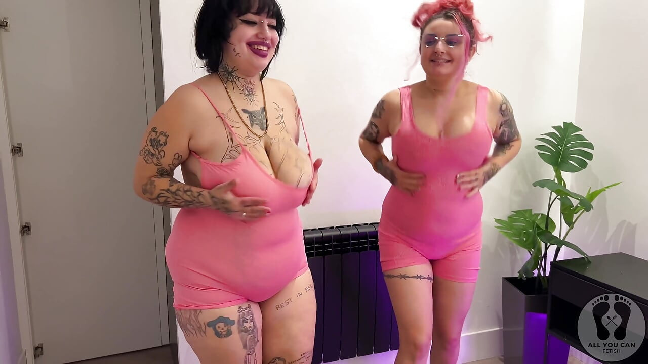 Bouncing Huge Boobs Jumping Tits Ass Shaking Belly Fetish
