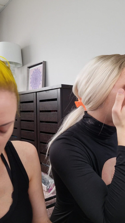 Crossdresser Bailey Wilde ve Belyla Bradley Makyaj Yapıyor | Bölüm 3