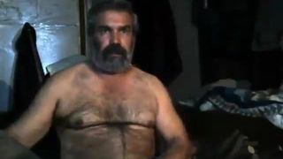 Bonita papai espanhol masturbando