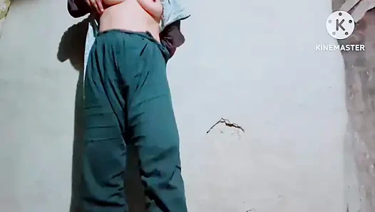 Çok ateşli ateşli seksi amcık soğuması için çok fazla zaman alıyor