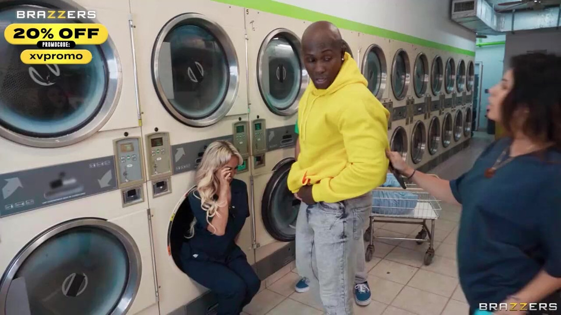 Laundromat Loads.Luna Luxe Brazzers