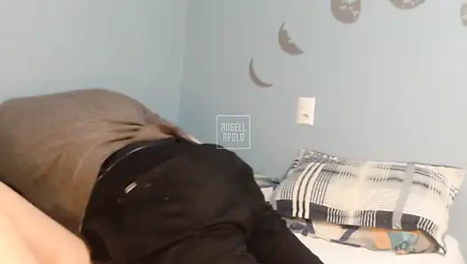 Büyük göt prezervatifsiz istiyor