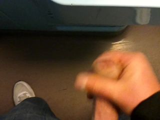 Masturbando no trem de gelo alemão