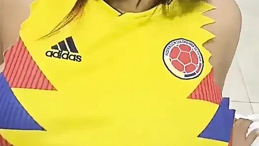 Моя жена идет на работу, и я привожу грудастую и соседа в дом, это произошло в Соединенных Штатах