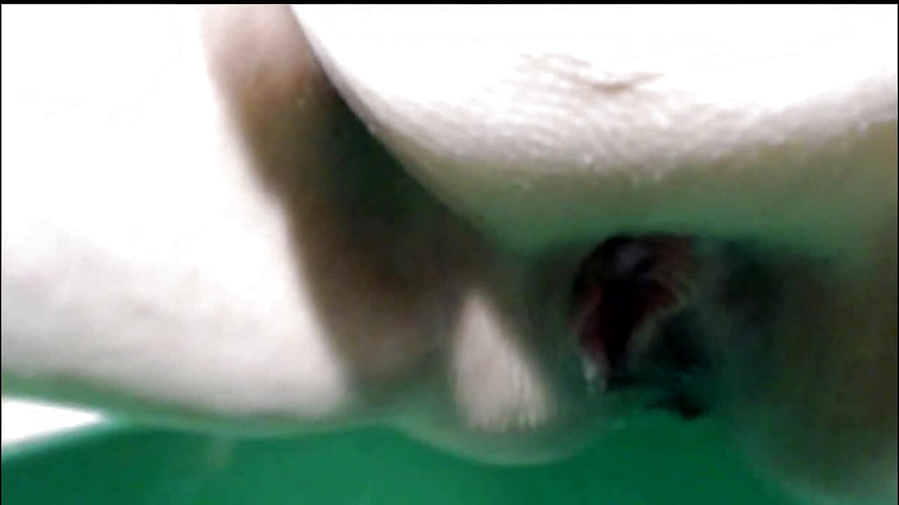 Pissing show med beskidt snak fra russisk moden camgirl Aimee Hot MILF .!. ))