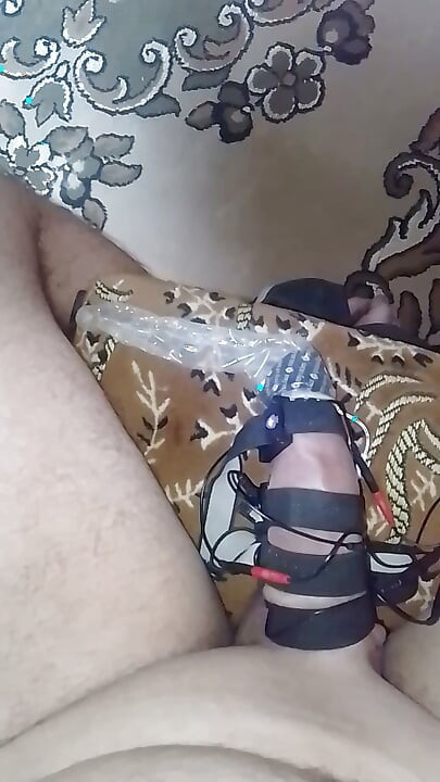 April elektro stime seks oyuncağı prezervatifle