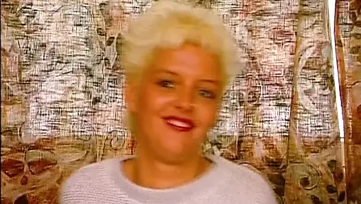 Almanya'dan lezbiyen kızlar birbirlerine dokunuyor