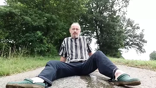 Pissen auf der Strasse