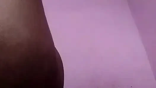 Bur mein khujali Ho Raha Hai isko