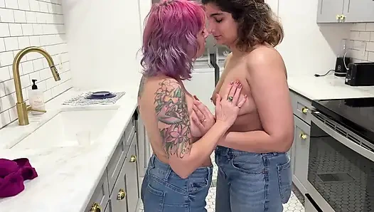 Perselingkuhan lesbian sama pelacur pakistan