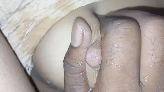 night mai bhabhi ke boobs dabye full part enjoy