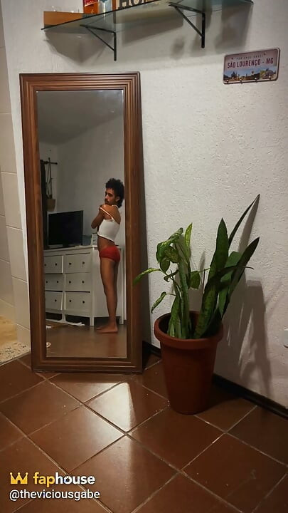 Showing off Naked in Front of My Friend