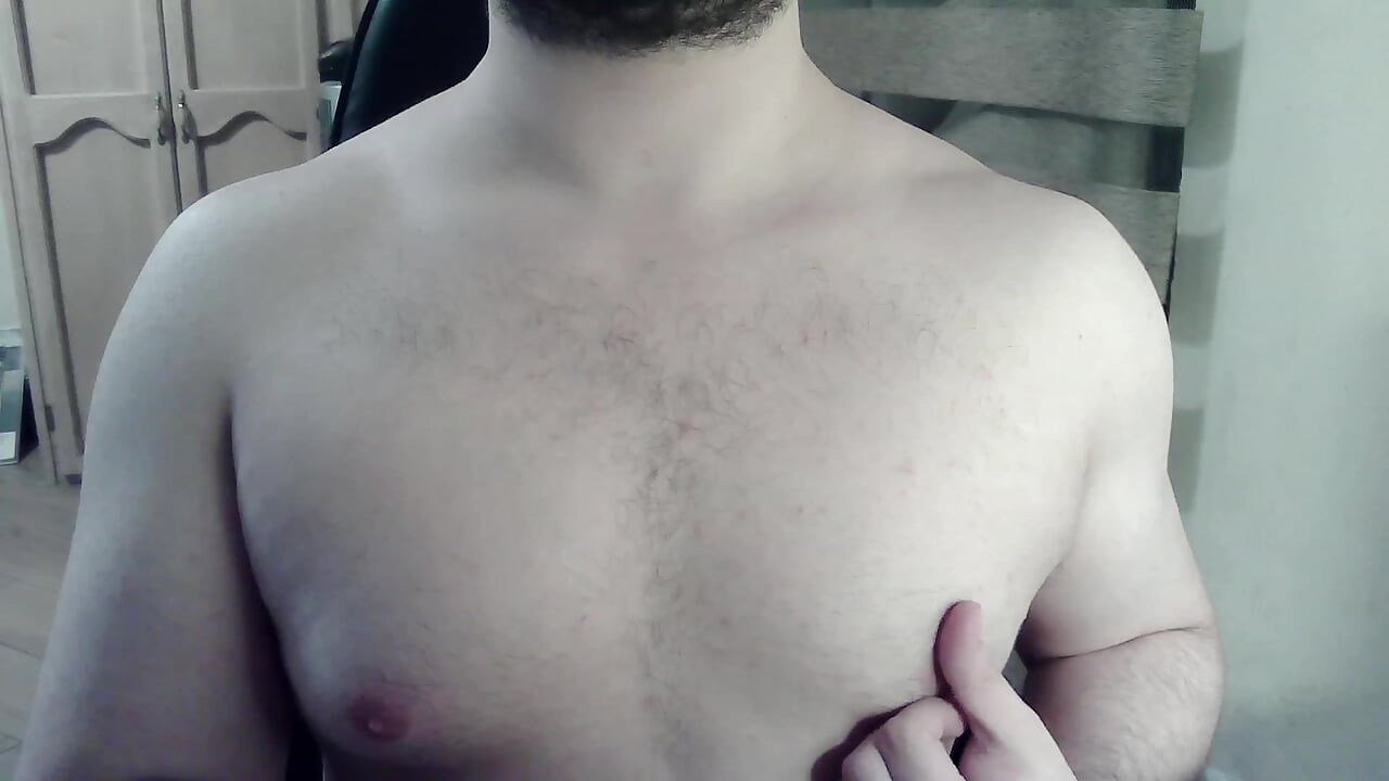 Beefy virgin camboy dances and flexes
