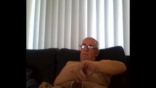 Dziadek uderzył w kamerę internetową