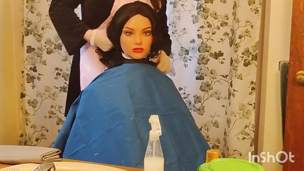 Emma the barberette colorful haircutting cape show