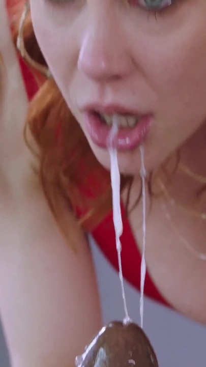 Blacked maitland Ward अब केवल बड़ा काला है